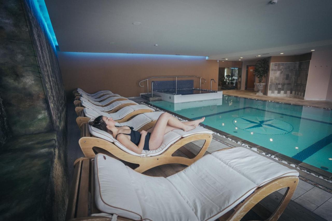 Hotel Al Parco โมเอนา ภายนอก รูปภาพ